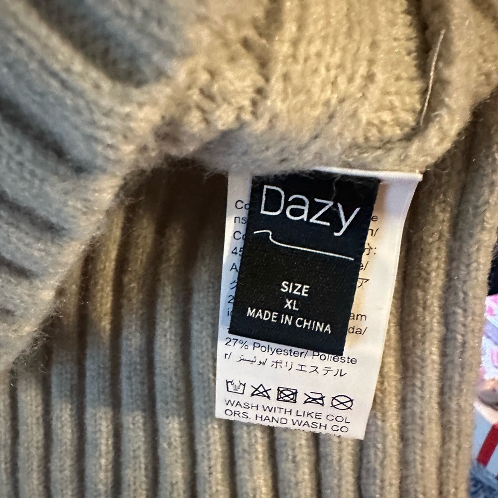 Dazy sweater vest